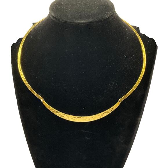 Holly Yashi Necklace GEMMA Hand Hammered 18K Plated Modernist Collar Style - Picture 1 of 7